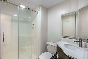 Comfort Inn & Suites Harrisburg-Hershey North