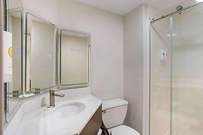 Comfort Inn & Suites Harrisburg-Hershey North