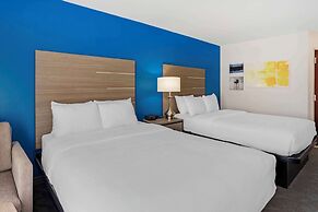 Comfort Inn & Suites Harrisburg-Hershey North