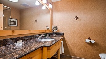 Best Western Premier The Lodge on Lake Detroit