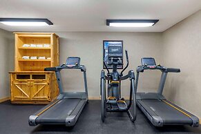 Best Western Premier The Lodge on Lake Detroit