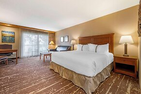 Best Western Premier The Lodge on Lake Detroit