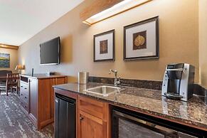 Best Western Premier The Lodge on Lake Detroit