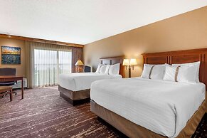 Best Western Premier The Lodge on Lake Detroit