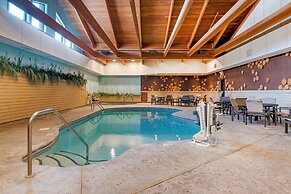 Best Western Premier The Lodge on Lake Detroit