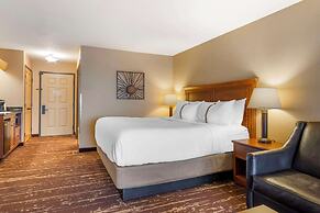 Best Western Premier The Lodge on Lake Detroit