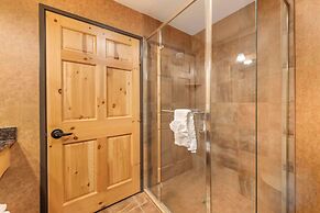 Best Western Premier The Lodge on Lake Detroit