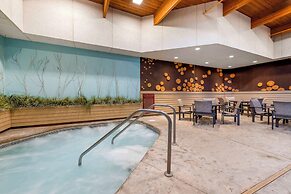 Best Western Premier The Lodge on Lake Detroit