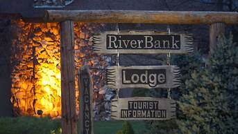 Riverbank Lodge