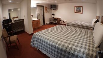 Riverbank Lodge