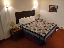 Riverbank Lodge