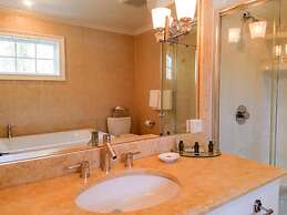 Copper Beech Inn