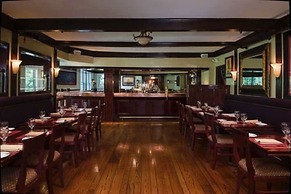 Copper Beech Inn
