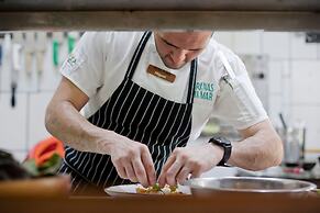 Arenas Del Mar Beachfront & Rainforest Member of the Cayuga Collection