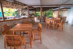 Arenas Del Mar Beachfront & Rainforest Member of the Cayuga Collection