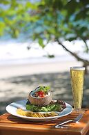 Arenas Del Mar Beachfront & Rainforest Member of the Cayuga Collection