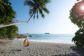 Arenas Del Mar Beachfront & Rainforest Member of the Cayuga Collection