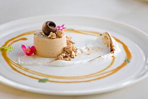 Arenas Del Mar Beachfront & Rainforest Member of the Cayuga Collection