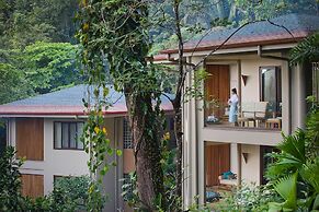 Arenas Del Mar Beachfront & Rainforest Member of the Cayuga Collection