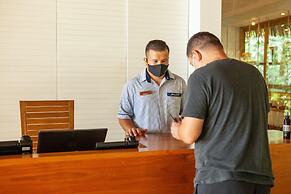 Arenas Del Mar Beachfront & Rainforest Member of the Cayuga Collection