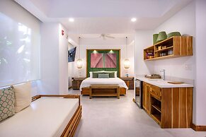 Arenas Del Mar Beachfront & Rainforest Member of the Cayuga Collection