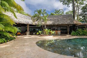 Arenas Del Mar Beachfront & Rainforest Member of the Cayuga Collection