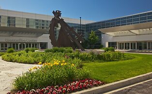 Renaissance Schaumburg Convention Center Hotel