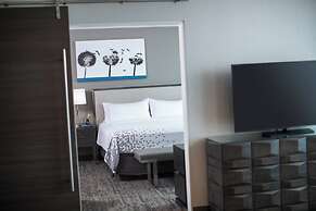 Renaissance Schaumburg Convention Center Hotel