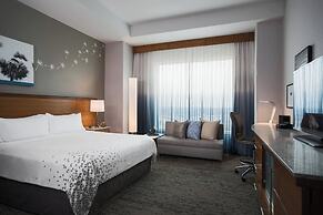 Renaissance Schaumburg Convention Center Hotel