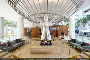 Renaissance Schaumburg Convention Center Hotel