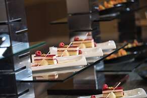 Renaissance Schaumburg Convention Center Hotel