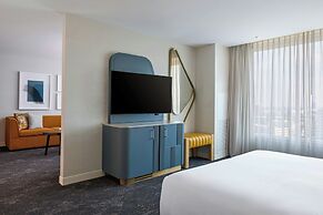 Renaissance Schaumburg Convention Center Hotel