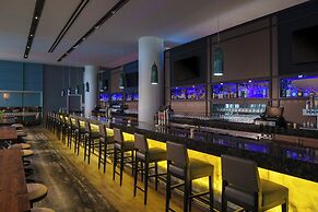 Renaissance Schaumburg Convention Center Hotel