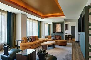 Renaissance Schaumburg Convention Center Hotel
