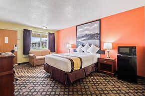 Super 8 by Wyndham Ontario
