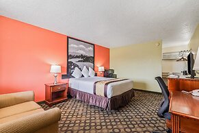 Super 8 by Wyndham Ontario