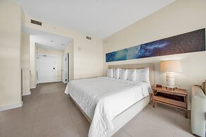 Peninsula Island Resort & Spa - Beach Front Property at South Padre Is