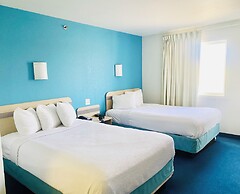 Motel 6 Red Deer, AB