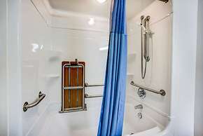 Motel 6 Red Deer, AB