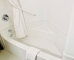 Motel 6 Red Deer, AB