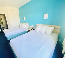Motel 6 Red Deer, AB