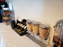 Motel 6 Red Deer, AB