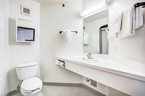 Motel 6 Red Deer, AB