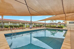 Comfort Inn Deakin Palms