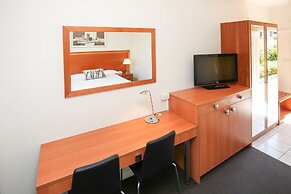 Comfort Inn Deakin Palms