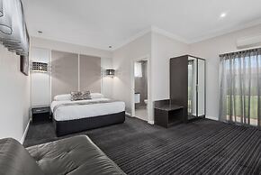 Comfort Inn Deakin Palms