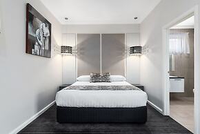 Comfort Inn Deakin Palms