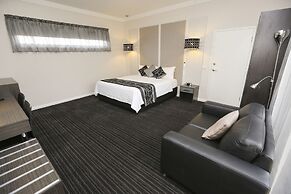 Comfort Inn Deakin Palms