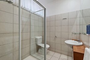 Comfort Inn Deakin Palms