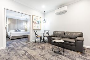 Comfort Inn Deakin Palms